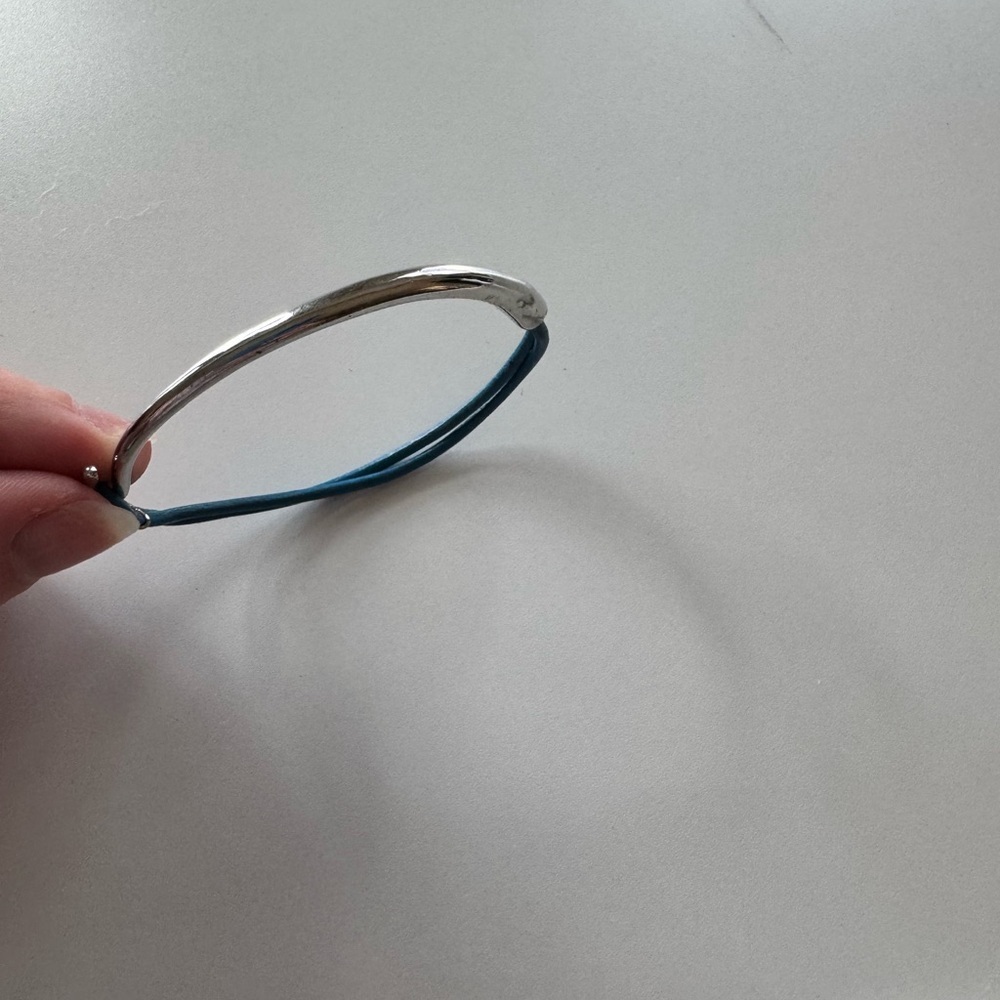 Silver and Black Bracelet - Picture 6 of 8